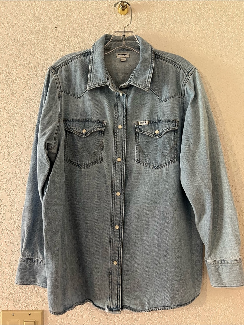 Vintage Wrangler Men’s Light Blue Denim Western Shirt Pearl Snap